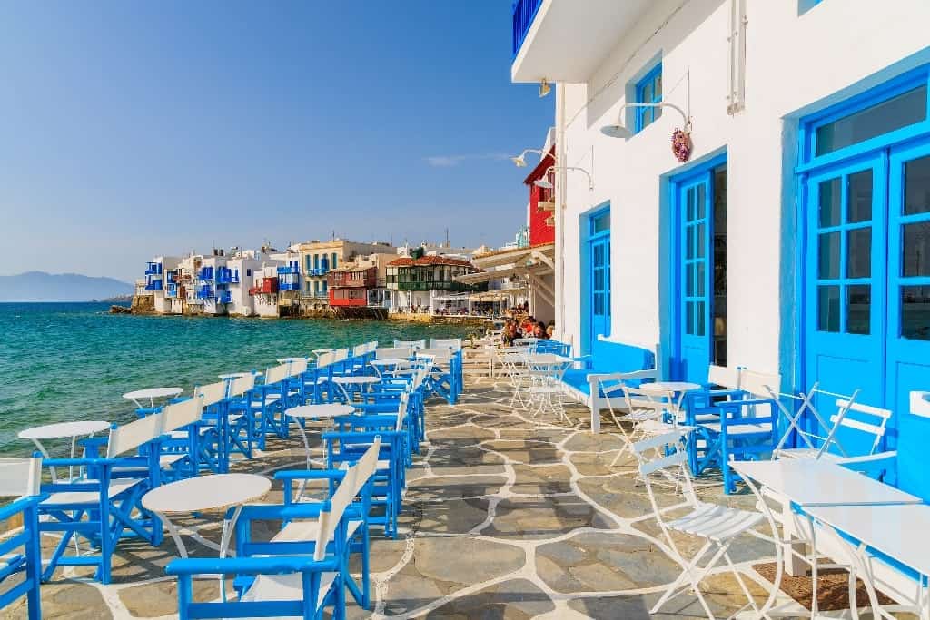 a day trip from Athens to Mykonos