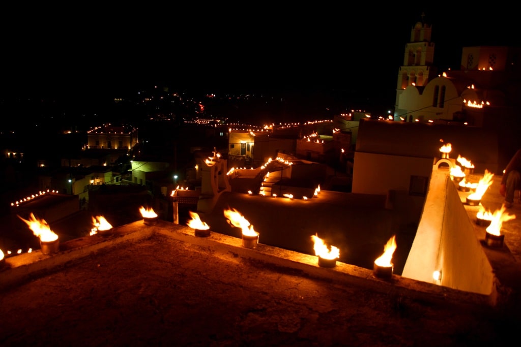 The light of Pyrgos - Greek Easter traditions