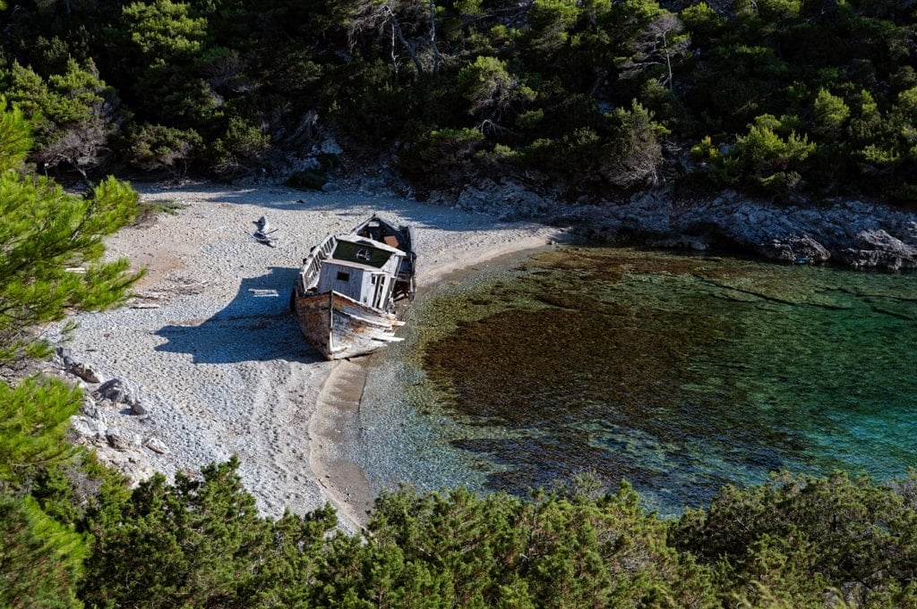 Shipwreck Agalipa Beach