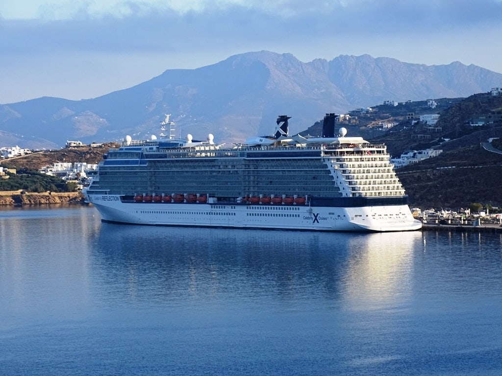 Cruise ship in Mykonos new port