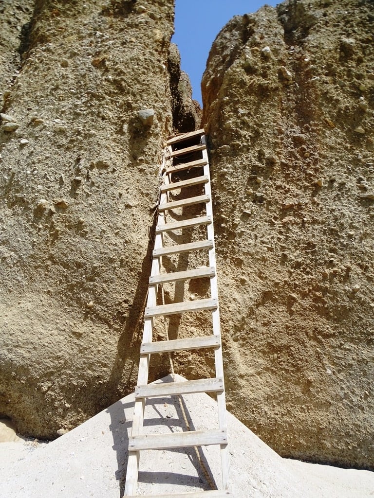ladder leading to Tsigrado Beach in Milos