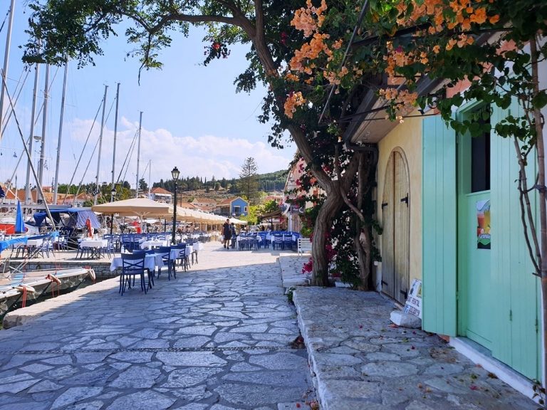 a-guide-to-fiskardo-kefalonia-unfolding-greece