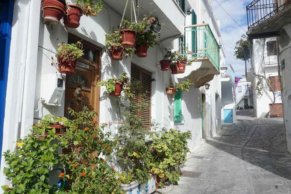 alleyway of Chora Tinos