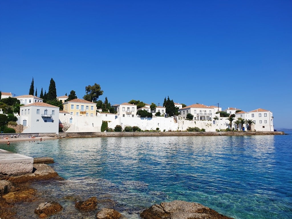 island hopping day trip from athens
