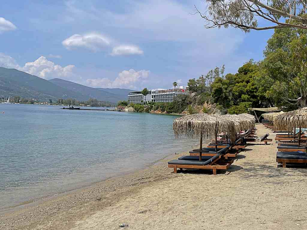mikro neorio - best beaches in Poros